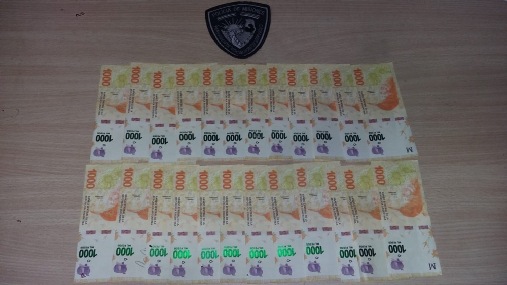 Intentó fugarse con 24 mil pesos falsos