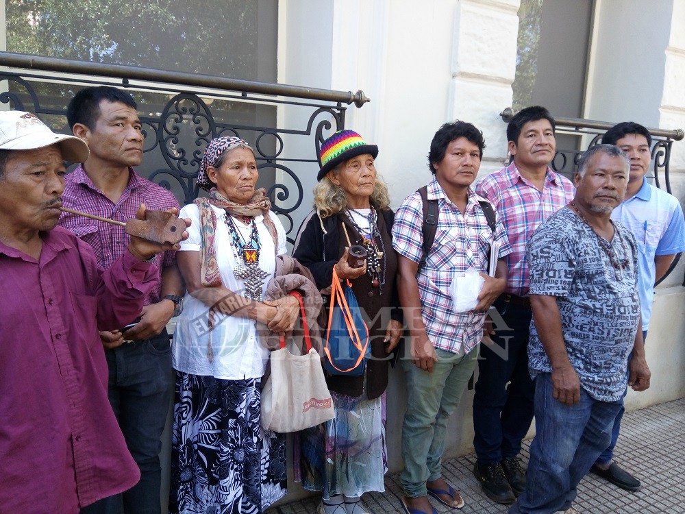 Guaraníes pidieron al Gobernador que convoque a un referéndum