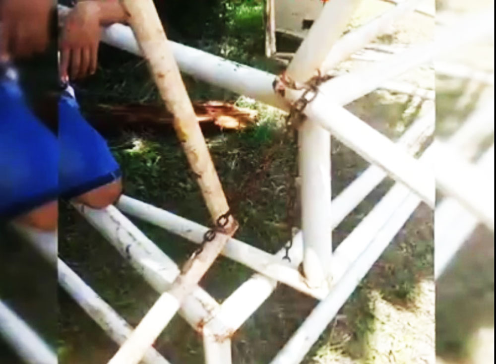 No fueron a un acto político y el Intendente le puso candado a la cancha