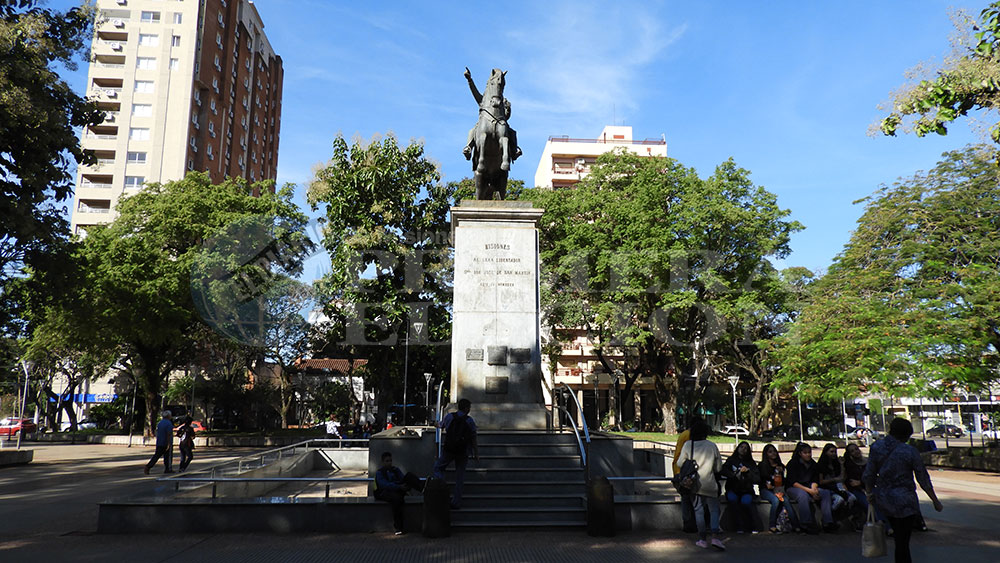 El Buen Finde Posadas se muda a la plaza San Martín