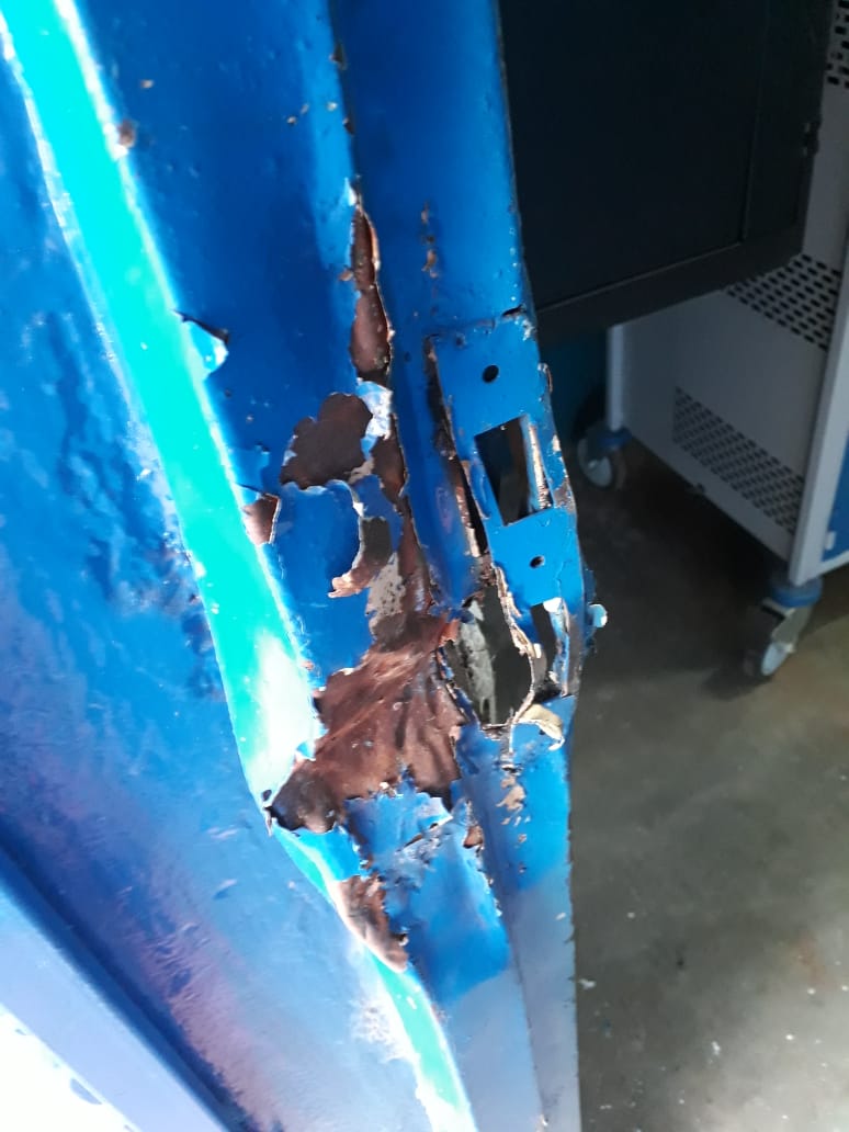 Violento atraco a la Escuela 842 del barrio Los Patitos