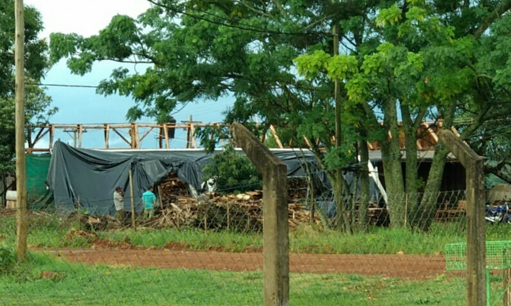 Violento temporal azotó a Dos de Mayo: sin techos y sin luz