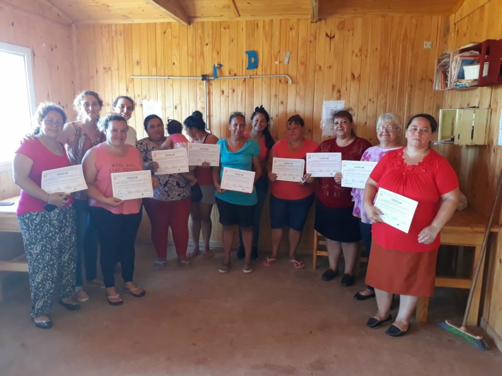 Capacitaron a mujeres en actividades comunitarias y de desarrollo