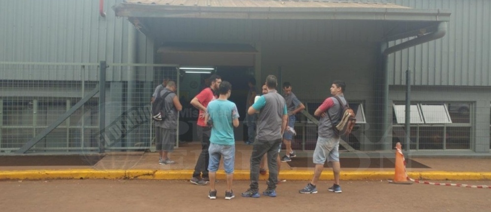 En medio del conflicto, Dass dio vacaciones a los empleados