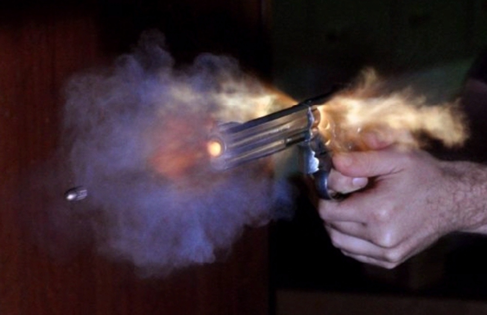 Madrugada violenta en barrio A-4: detenidos y un baleado