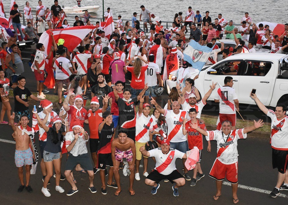 Festejo “millonario” en la costanera de Posadas