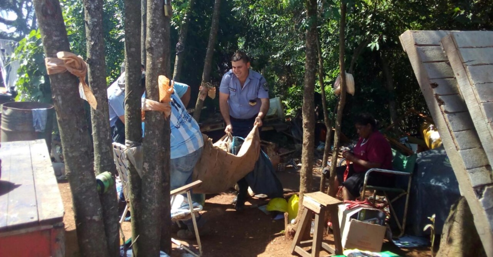 San Vicente: asistieron a un abuelo hallado en situación de abandono