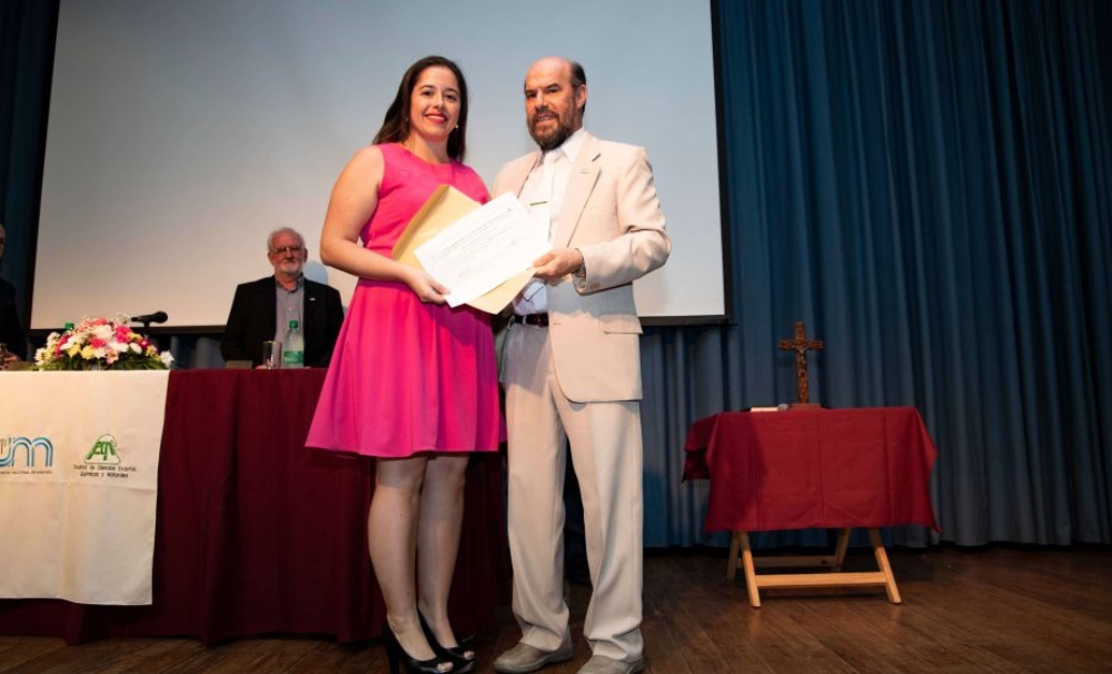 Nuevos graduados de Exactas recibieron sus diplomas