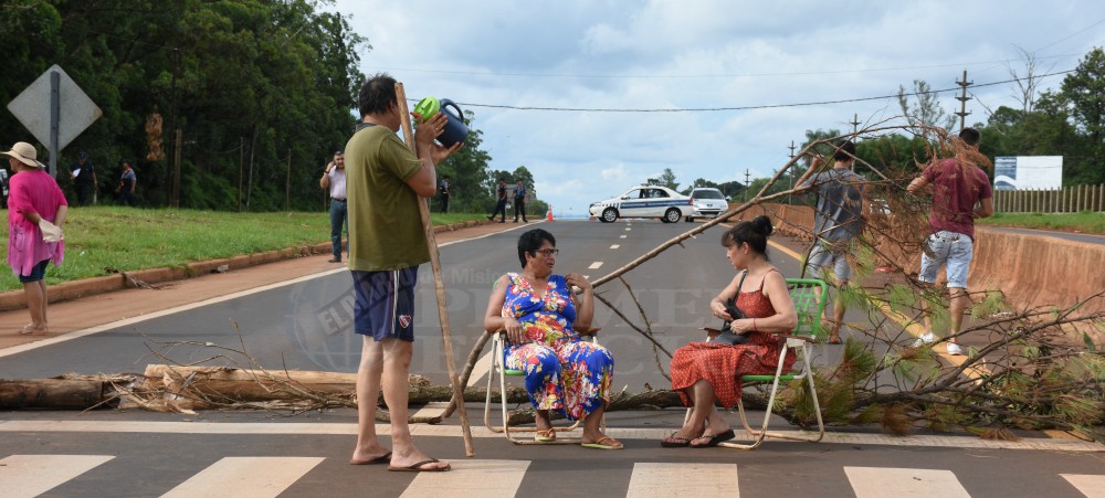 Vecinos de Garupá levantaron el corte de la ruta 105