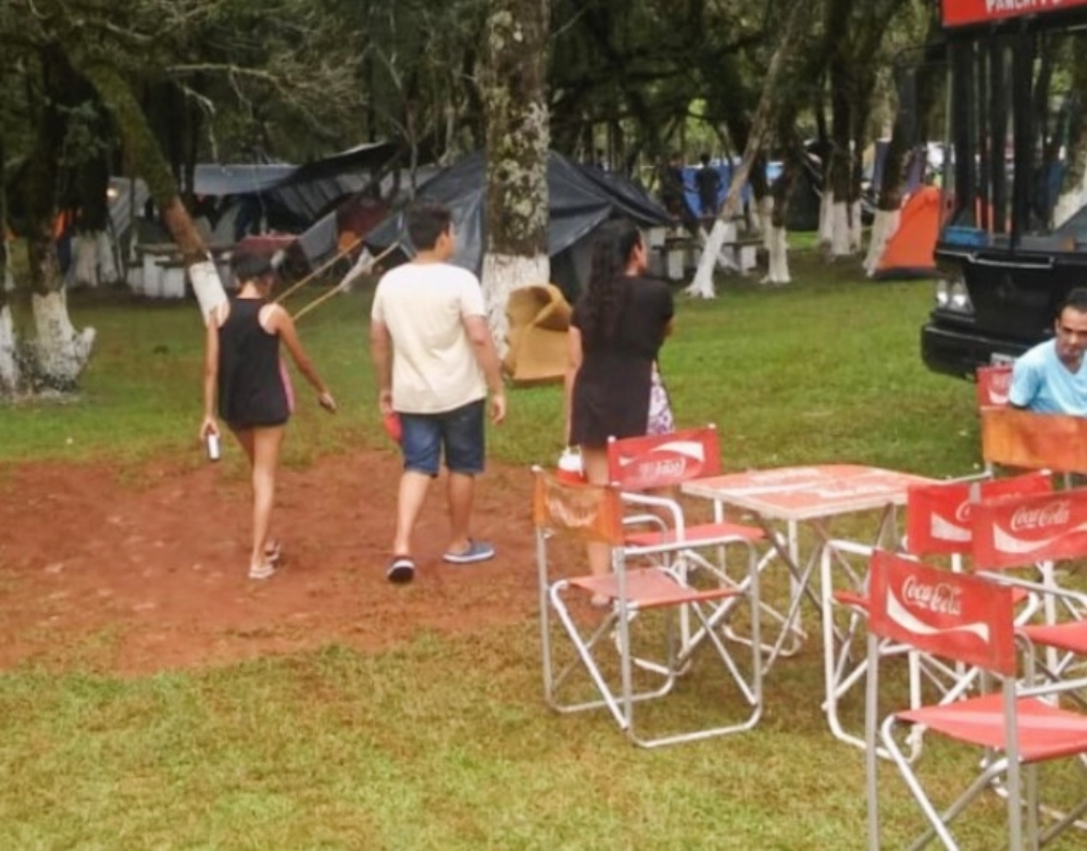 Itacaruaré vive el Festival Provincial de las Carpas