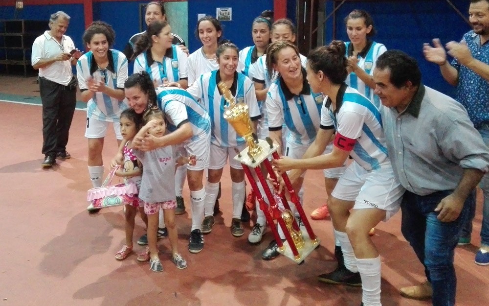 Argentina se quedó con la Copa Internacional en el Club Brown