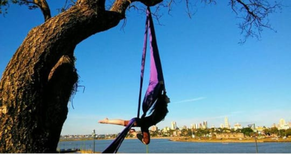 “Gravedad Cero” dicta taller de acrobacias en tela