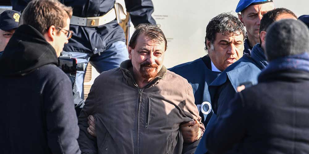 Bolivia sale a justificar la rápida entrega de Battisti