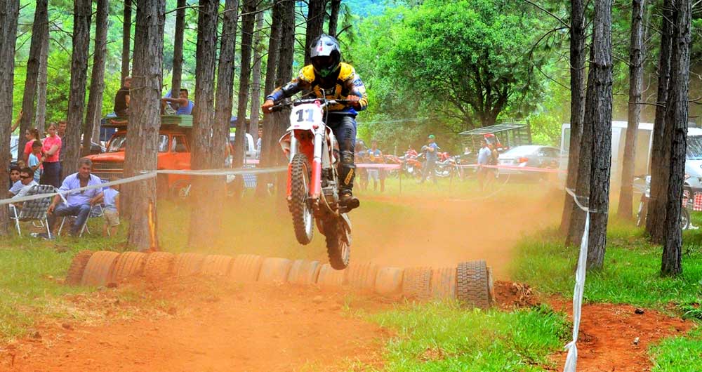 El Enduro de Verano aceleró en Olegario V. Andrade