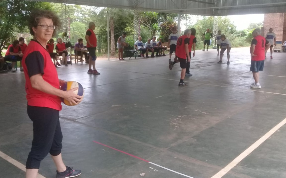 Adultos mayores: se realizó el primer encuentro de Newcom en el IMeFiR