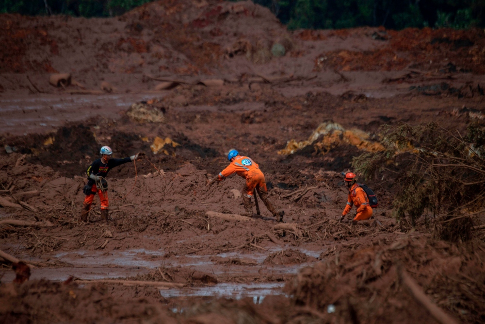 Brasil: retoman tareas de búsqueda tras descartar riesgo de un nuevo derrame