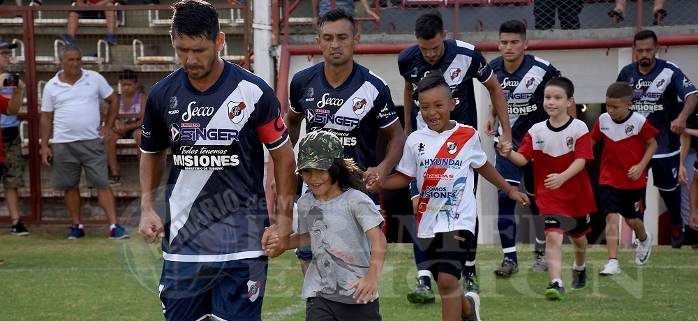 Deportivo Jardín y Guaraní van por su primer festejo en el Regional