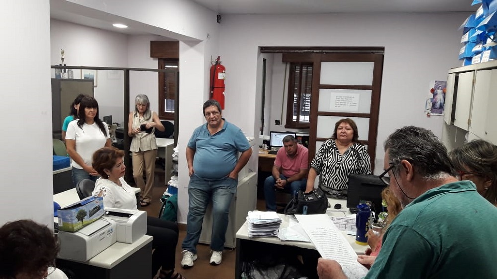 Asamblea de trabajadores en el Registro de la Propiedad de Inmueble