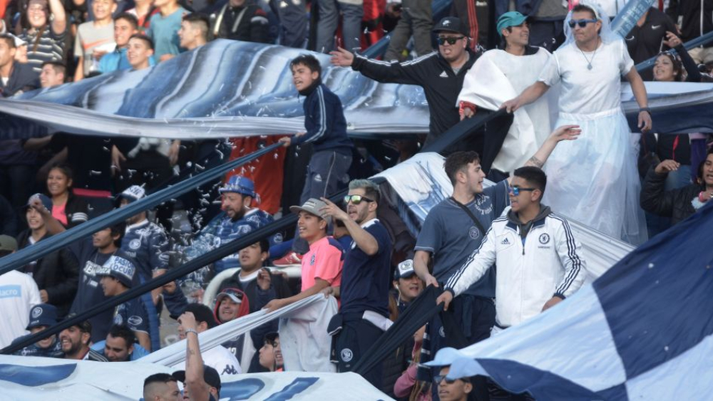 Despidieron los restos de un barrabrava dentro del estadio