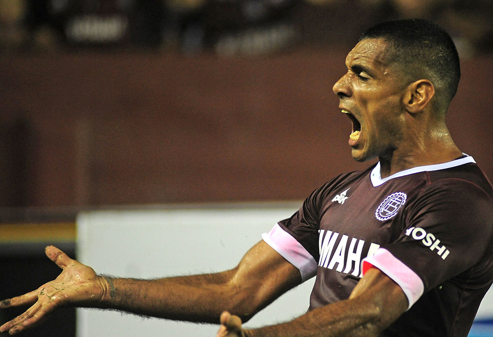 Superliga: Lanús ganó y potenció su levantada