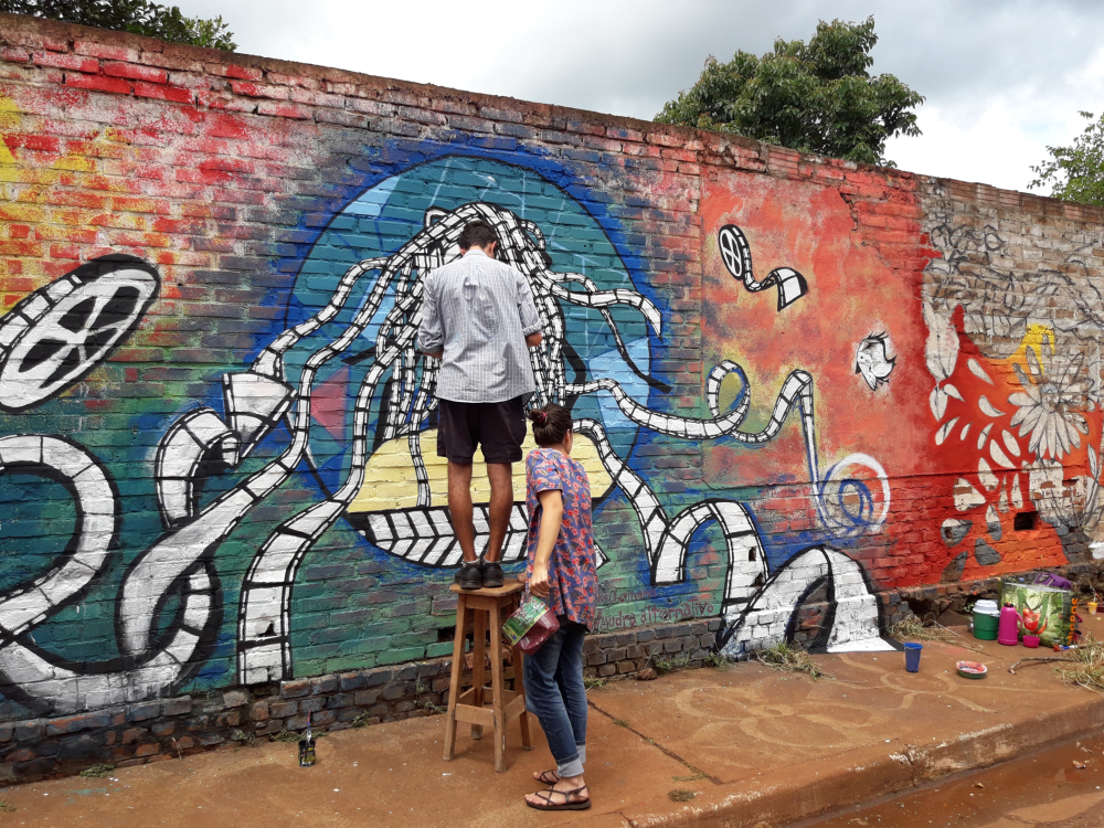 Arte urbano que refleja los 90 años de Oberá