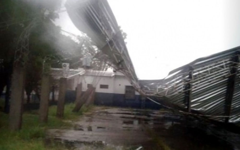 Fuerte temporal causó destrozos en Resitencia