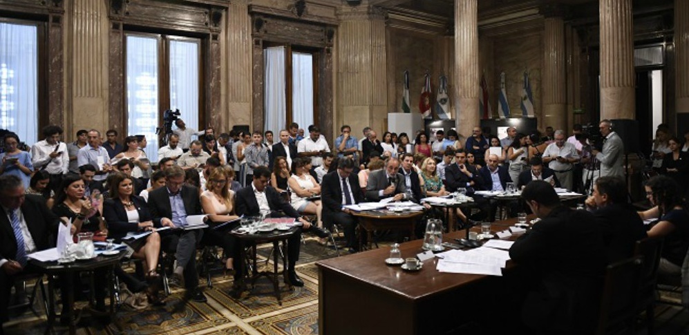 La oposición dictaminó contra del DNU sobre extinción del dominio