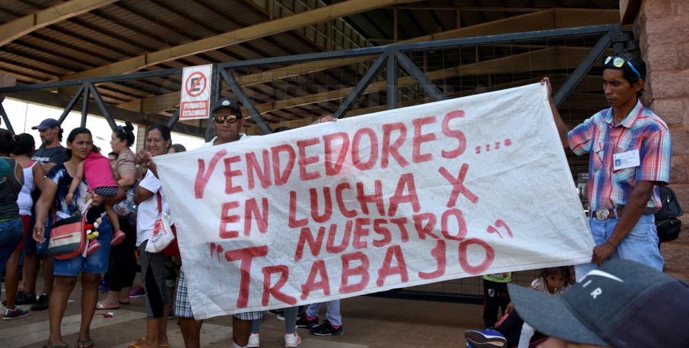 Autorizaron la venta ambulante en los accesos a la terminal Quaranta