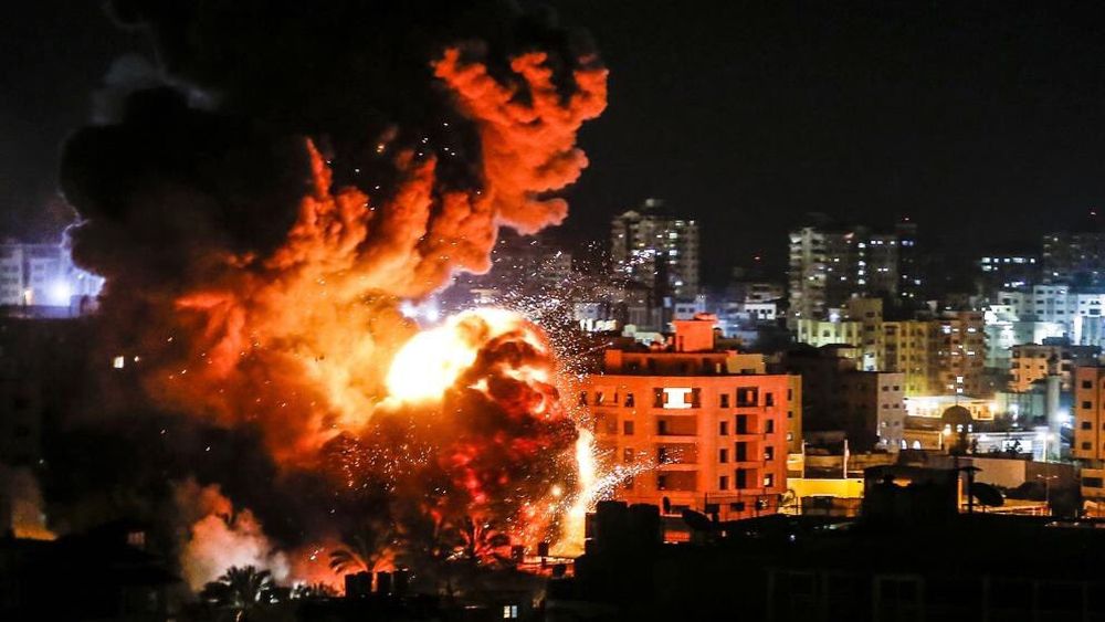 Israel bombardea Gaza y moviliza tropas luego de un ataque con cohete