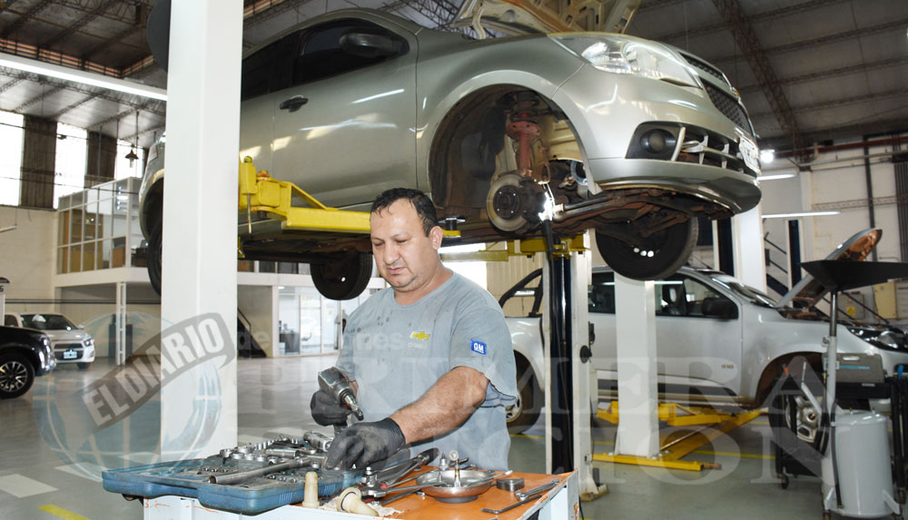 La atención personalizada llegó a los talleres de la firma González Automóviles