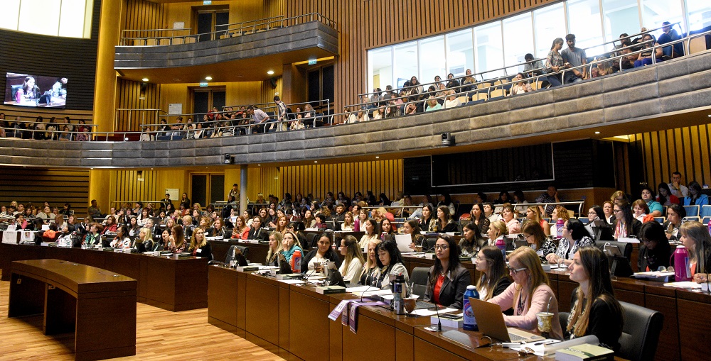 Salud, prevención y contención de niños y mujeres