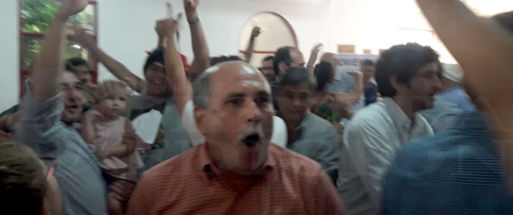 La UCR votó y ratificó la conformación del frente Juntos por el Cambio