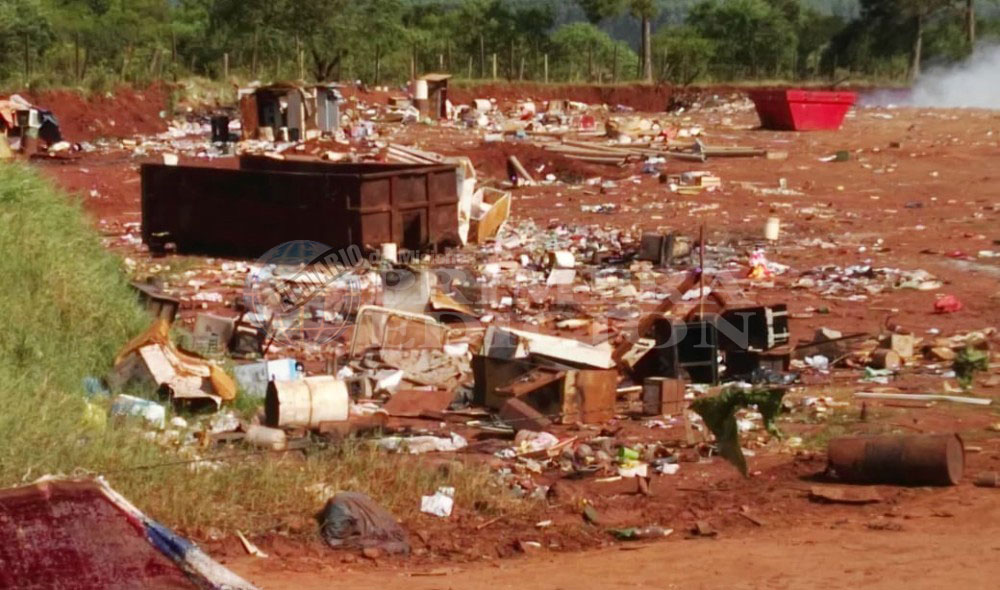 Vecinos “toman” basural en Posadas para denunciar contaminación