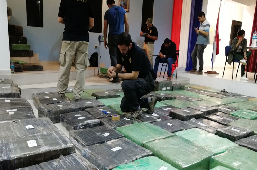 Entre piedras, cuatro toneladas de marihuana