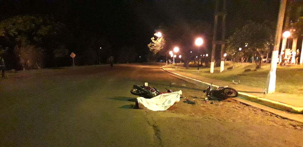 Septuagenario muere tras choque de motos en la ruta 17