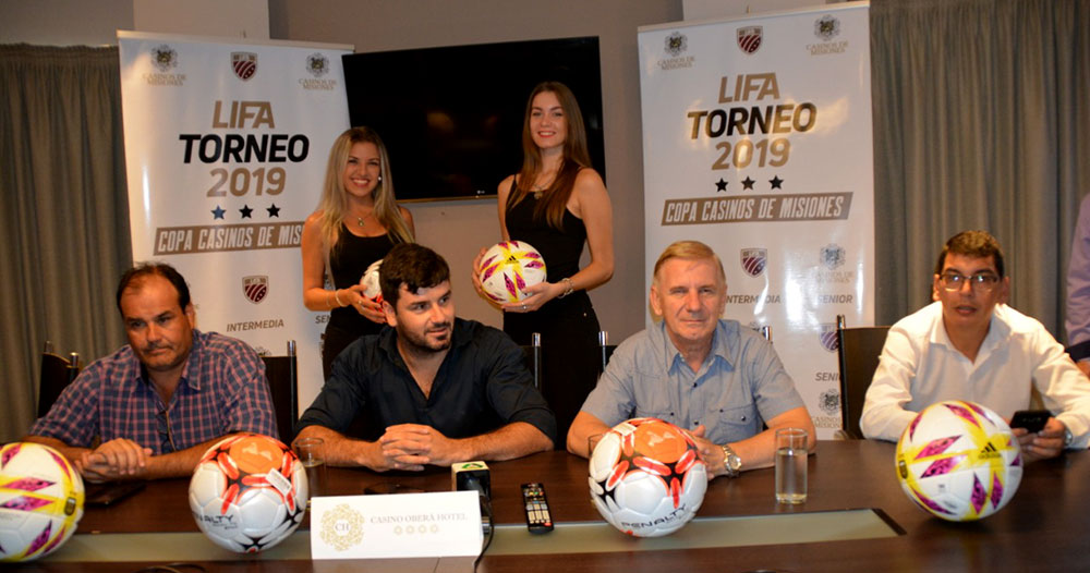 Los profesionales salen a jugar en Oberá