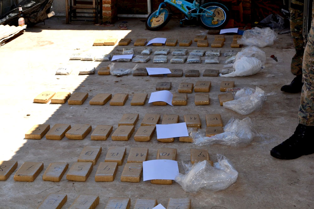 Había marihuana hasta en el techo de una casa del barrio A-3-2