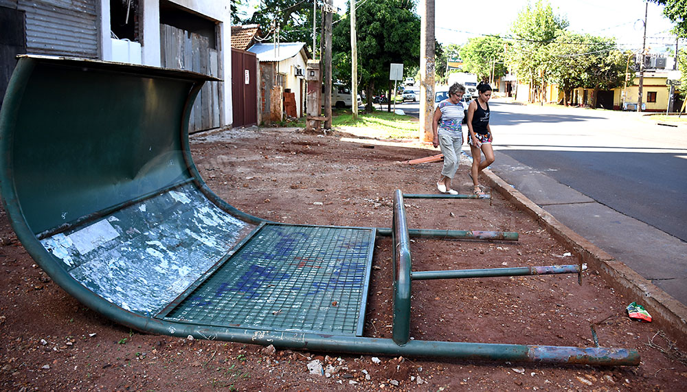 Más refugios destruidos: otra muestra de desidia