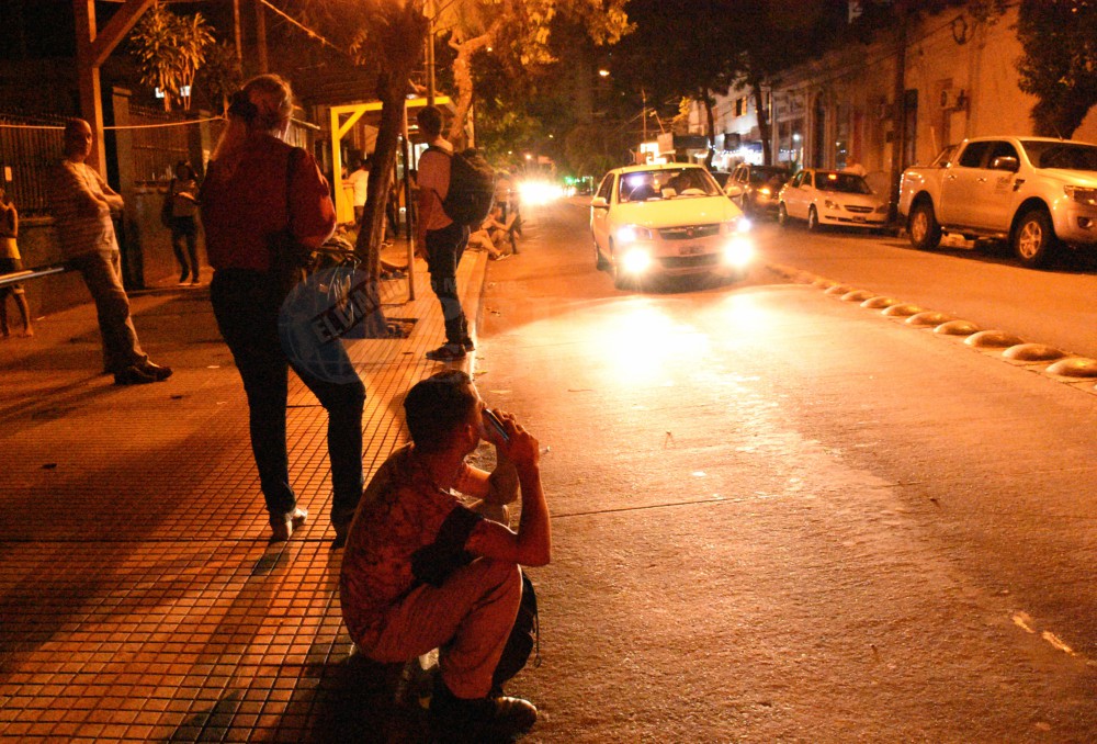 Levantaron el paro de colectivos pero continúan las negociaciones