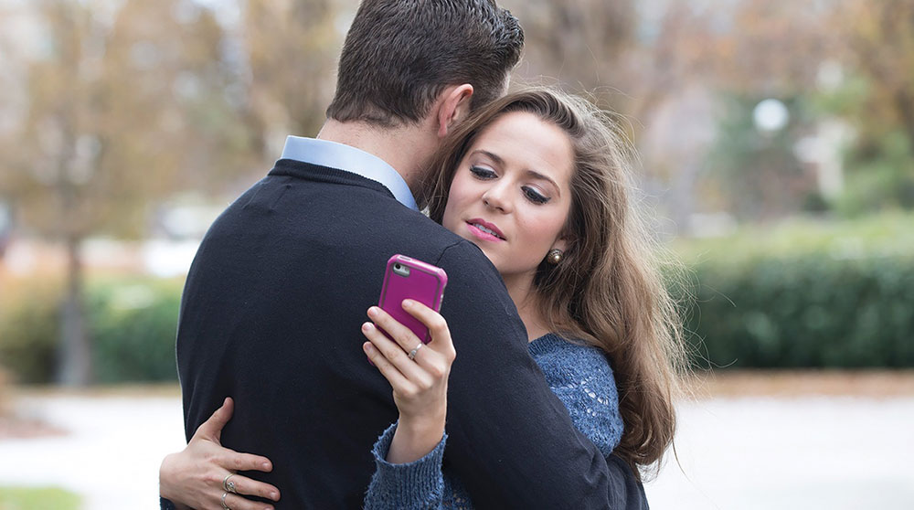 Relaciones amorosas: Guía básica para sobrevivir ante actitudes virtuales en la era digital