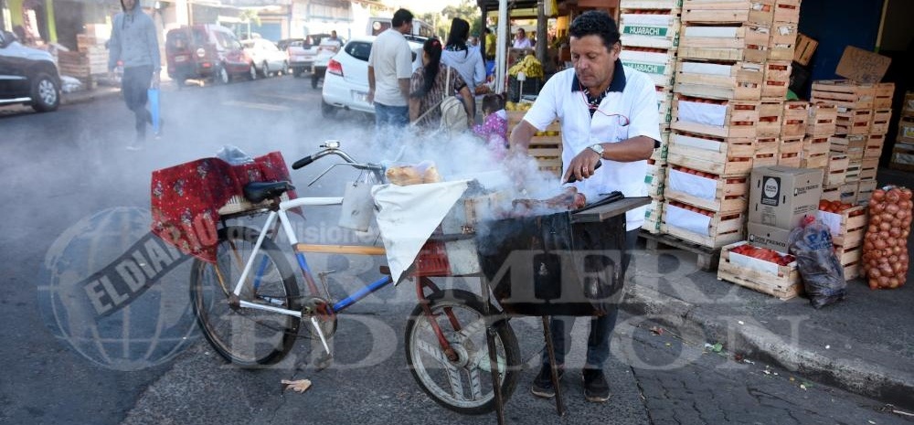El parricicletero: choripanes que llegan en bici