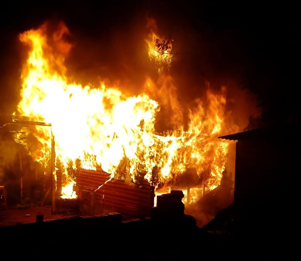 Las llamas consumieron una vivienda en Posadas