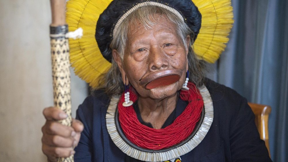 El Papa recibe a líder indígena Raoni, aliado clave en la defensa de la Amazonia