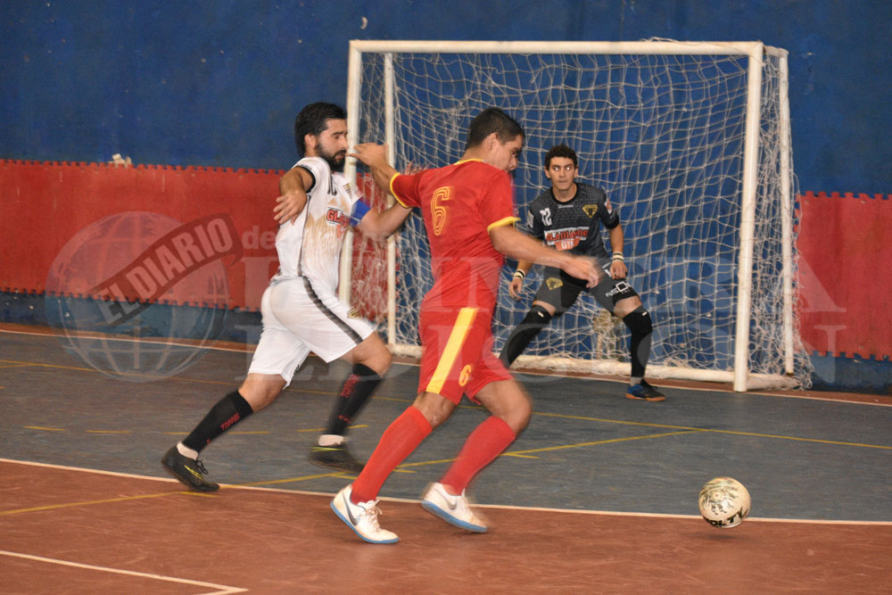 Ganó Brown y acecha al líder Cinco Caldas