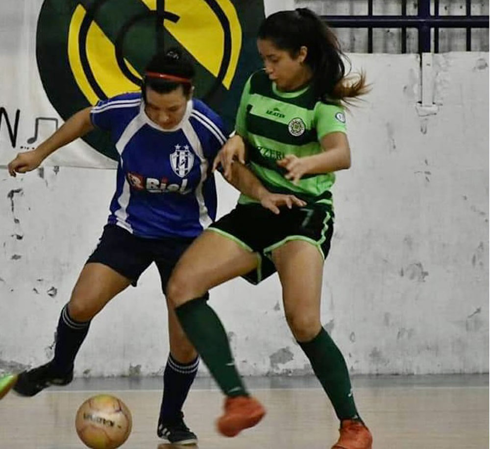 Ganó Brown y acecha al líder Cinco Caldas