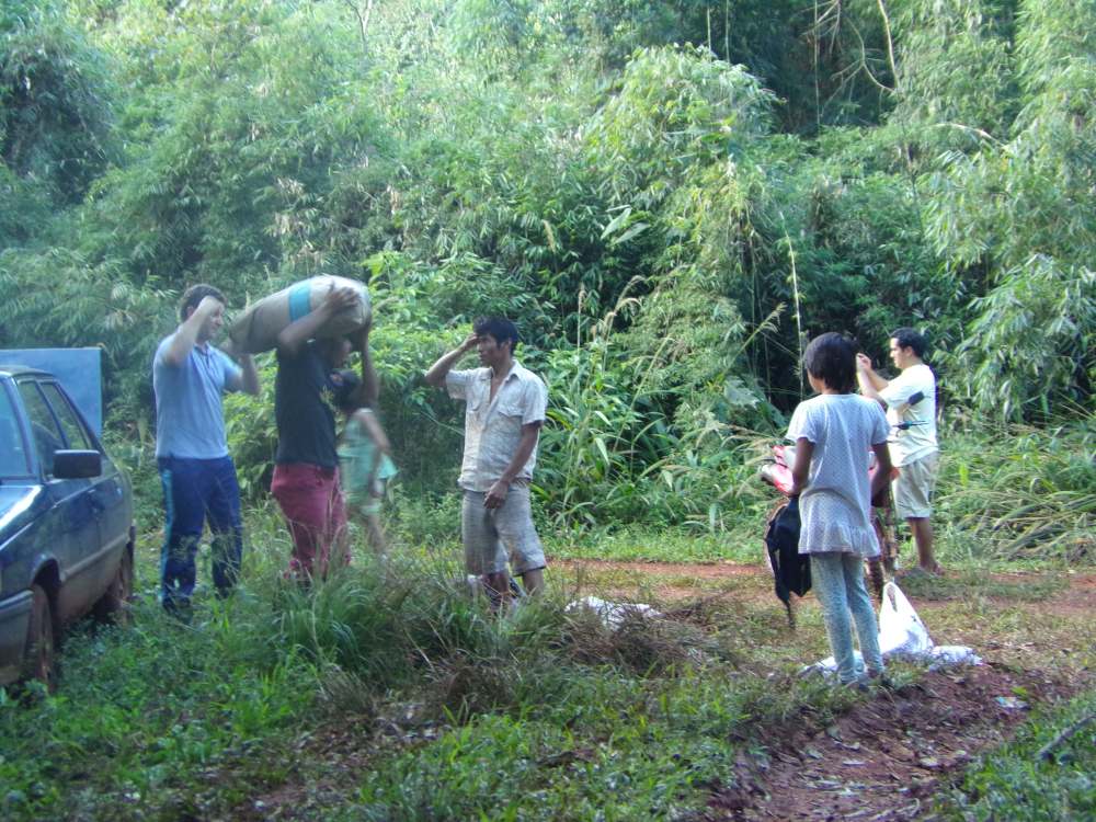 Casi aislados: familias mbya de  Caramelito piden ayuda al Estado