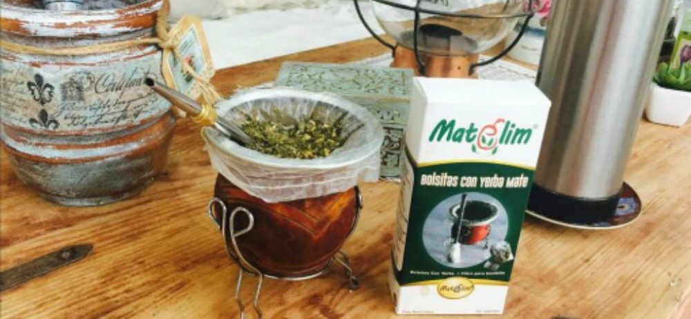 Impulsan el uso de bolsas biodegradables con la yerba mate