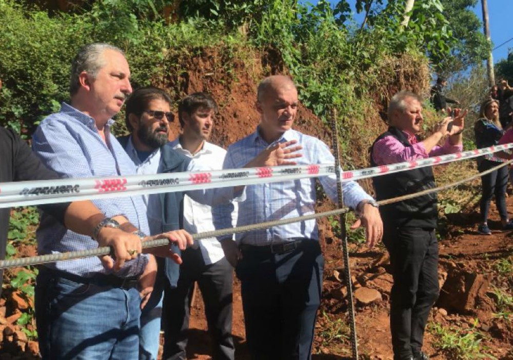 Arce y Passalacqua visitaron obras en Iguazú