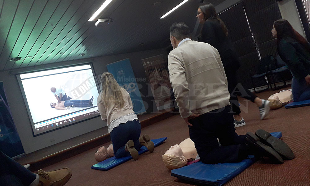 Sólo manos: cursos de RCP en OSDE