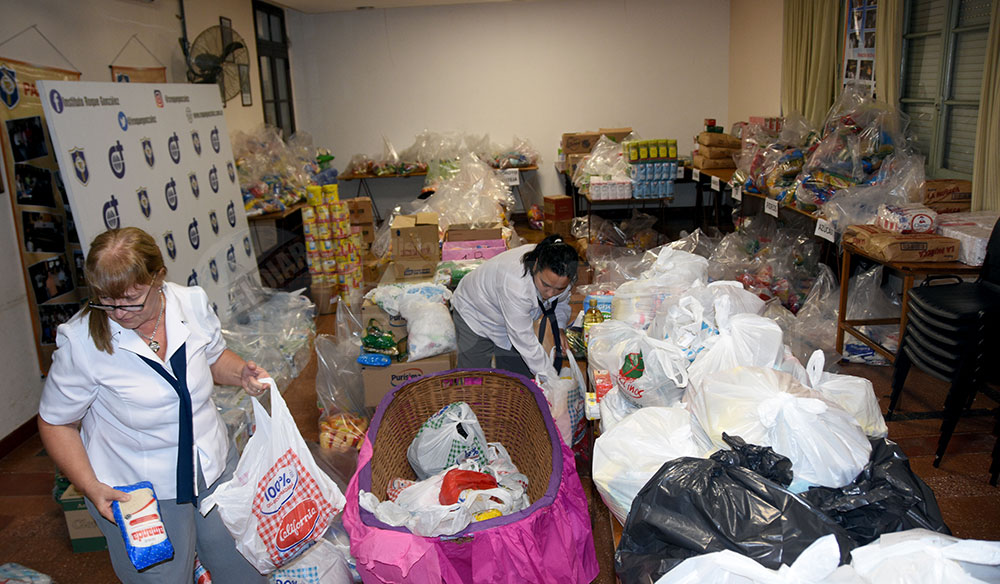 El Roque González inició la entrega de numerosas donaciones